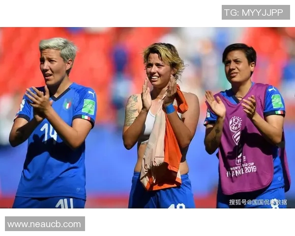 克罗地亚女足与乌克兰女足激战正酣争夺欧洲杯入场券